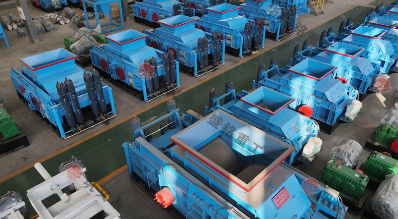 數控液壓對輥破碎機輥皮壽命大概多久呢？市場報價多少錢呢？